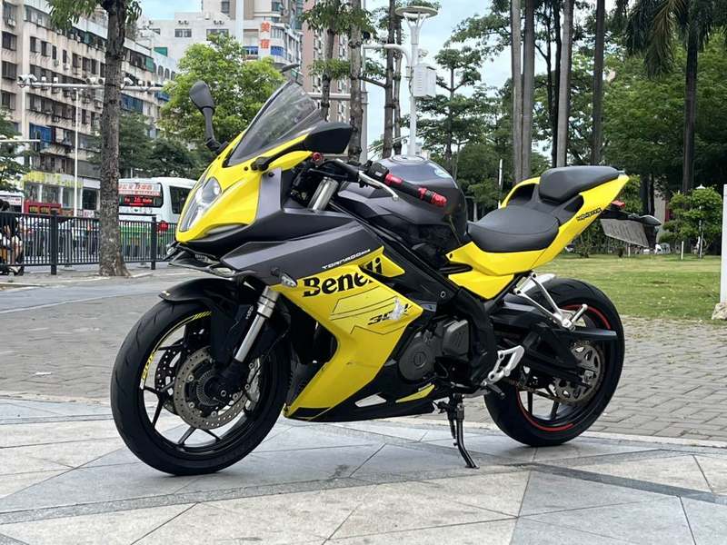 二手贝纳利龙卷风 Tornado 302R