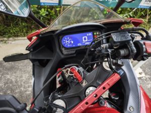 二手本田CBR400R