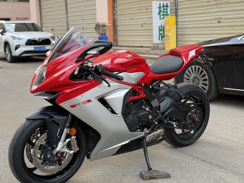二手奥古斯塔F3 800
