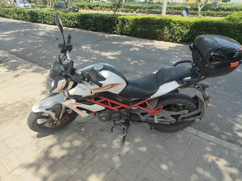 二手贝纳利红宝龙 TNT150i