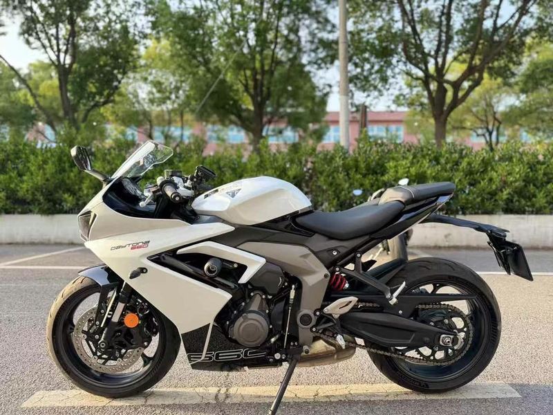 二手凯旋Daytona 660