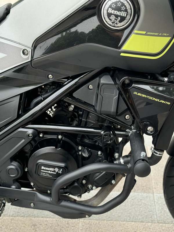 二手贝纳利幼狮 Leoncino 250