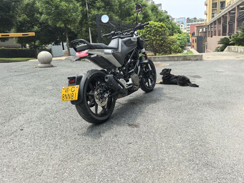 二手HUSQVARNA黑箭 401