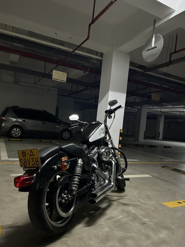 二手哈雷戴维森883L SuperLow