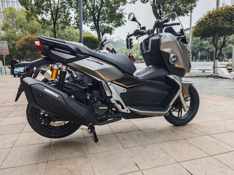 二手QJMOTOR鸿250ADV