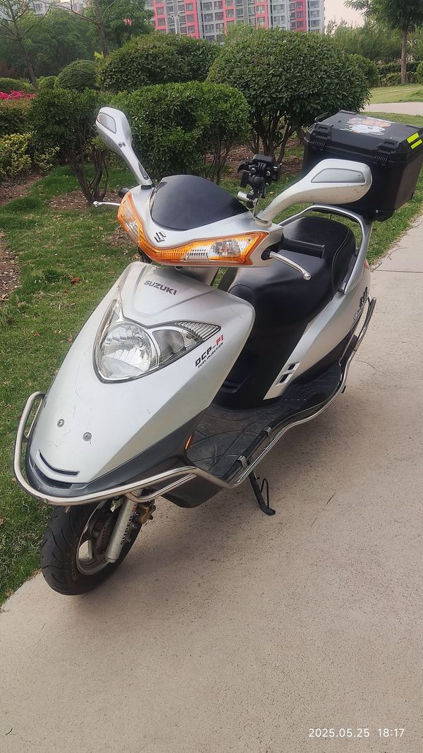 二手豪爵铃木天龙星UA125T-3