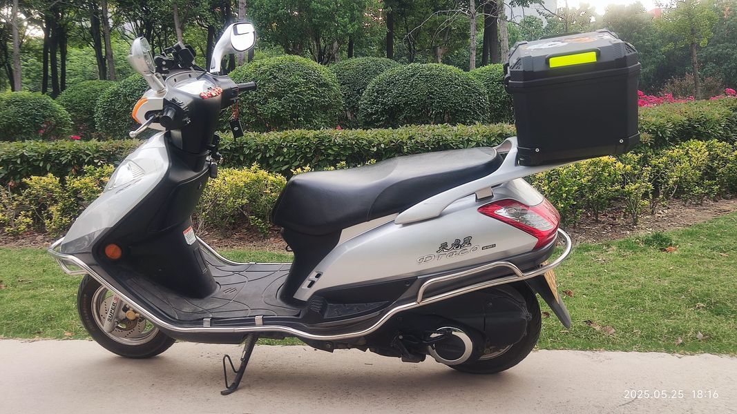 二手豪爵铃木天龙星UA125T-3