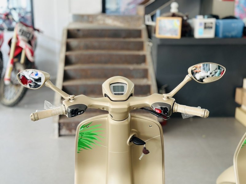 二手VESPA946