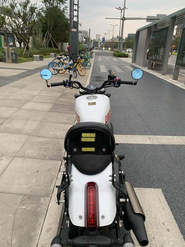 二手QJMOTOR闪300