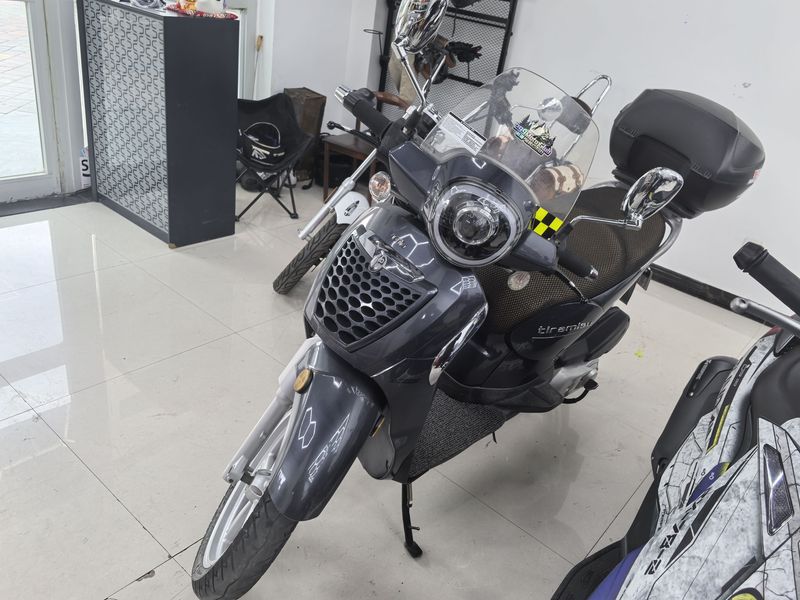 二手阿普利亚Scarabeo 200