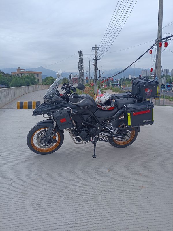 二手贝纳利TRK552