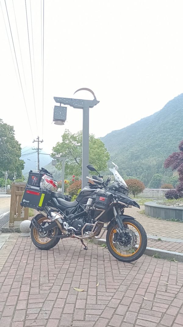 二手贝纳利TRK552