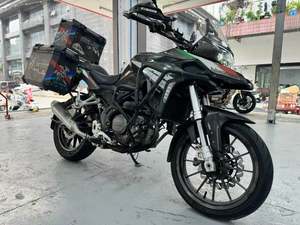 二手贝纳利金鹏 TRK251