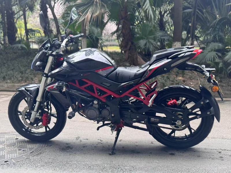 二手贝纳利红宝龙 TNT150i