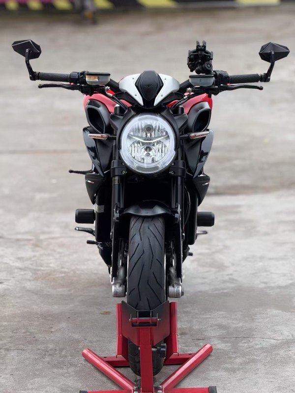 二手奥古斯塔Brutale 800
