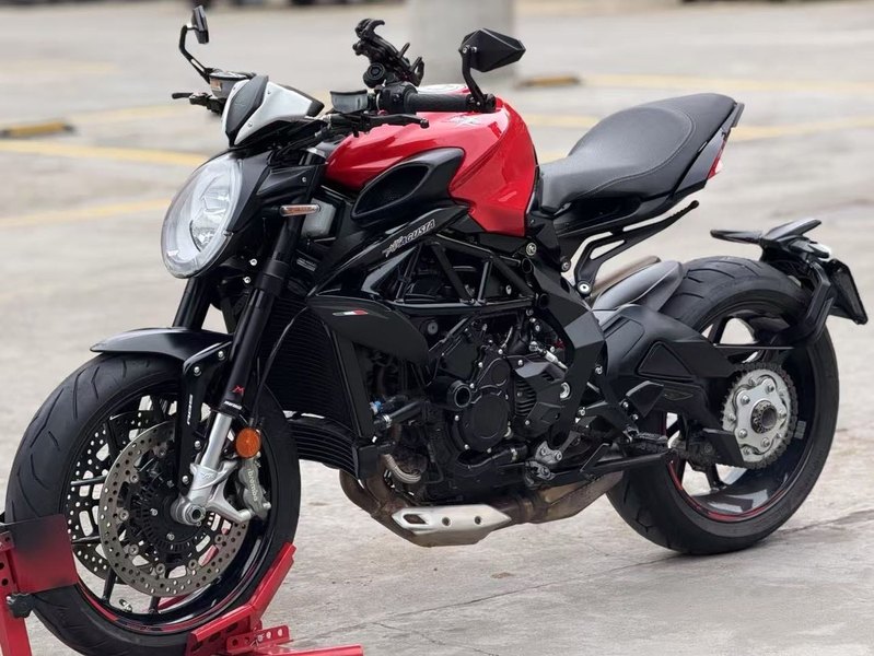 二手奥古斯塔Brutale 800