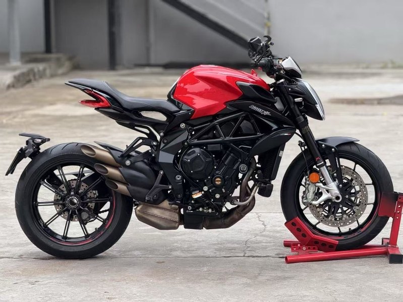 二手奥古斯塔Brutale 800