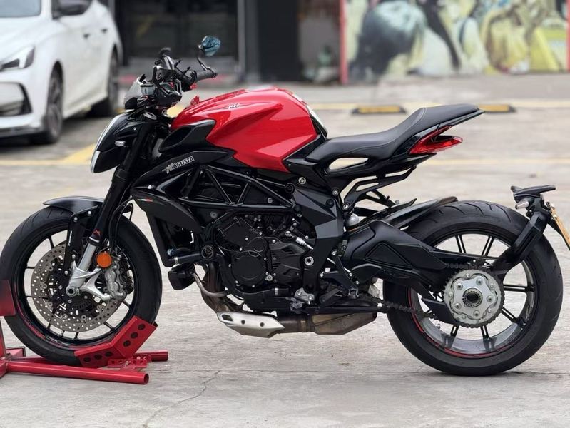 二手奥古斯塔Brutale 800