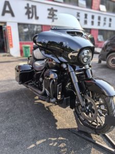 二手哈雷戴维森大道滑翔 Street Glide