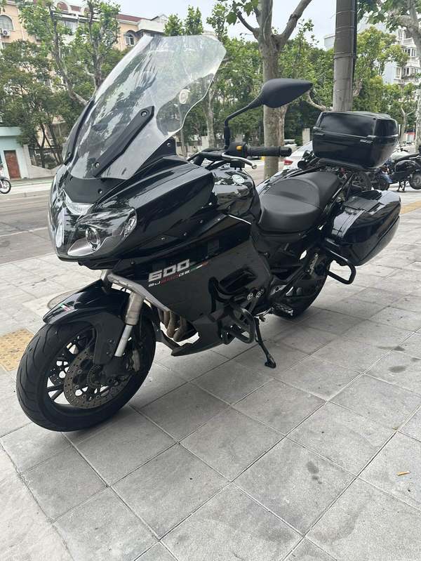 二手贝纳利600GC