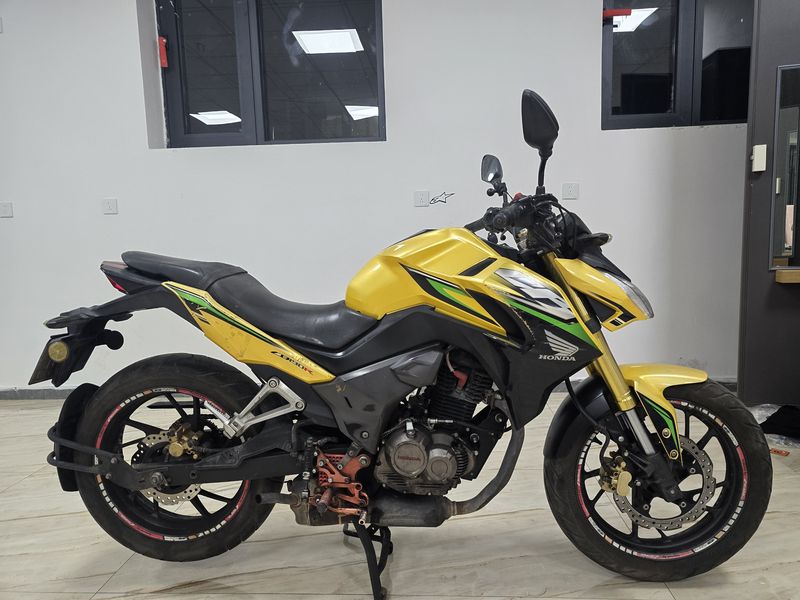 二手五羊本田CB190R 暴锋眼