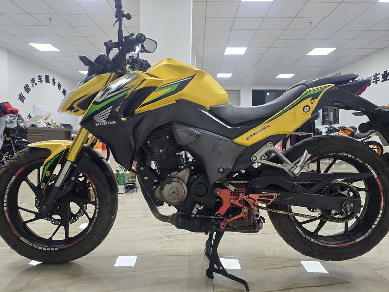二手五羊本田CB190R 暴锋眼