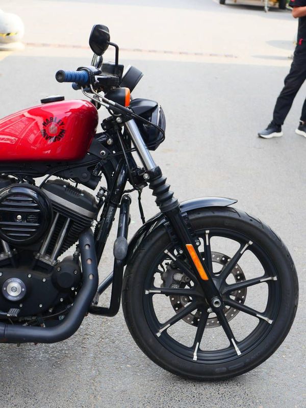 二手哈雷戴维森Iron883 硬汉