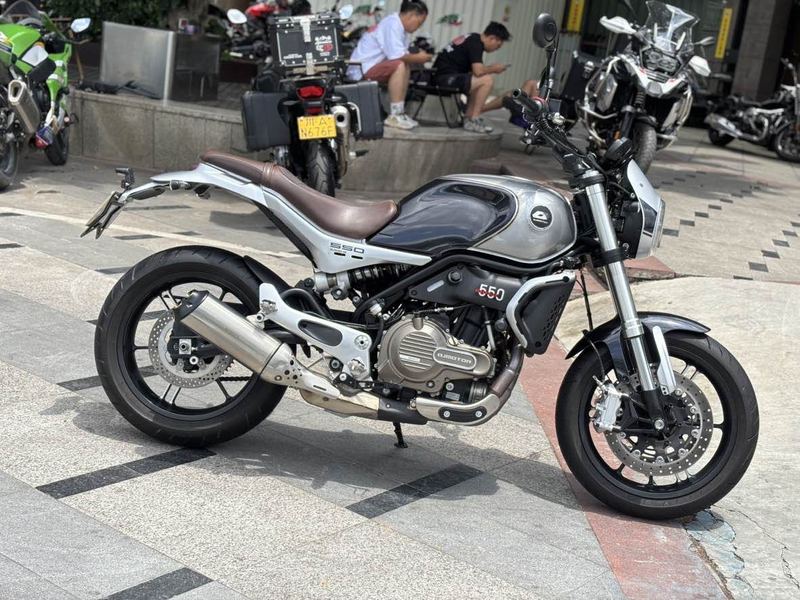二手QJMOTOR逸550