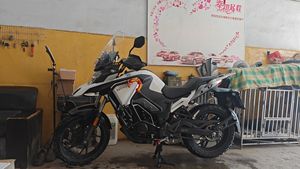 二手五羊本田猛鸷 CB190X