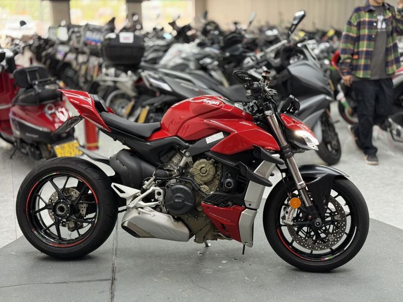 二手杜卡迪Street Fighter V4