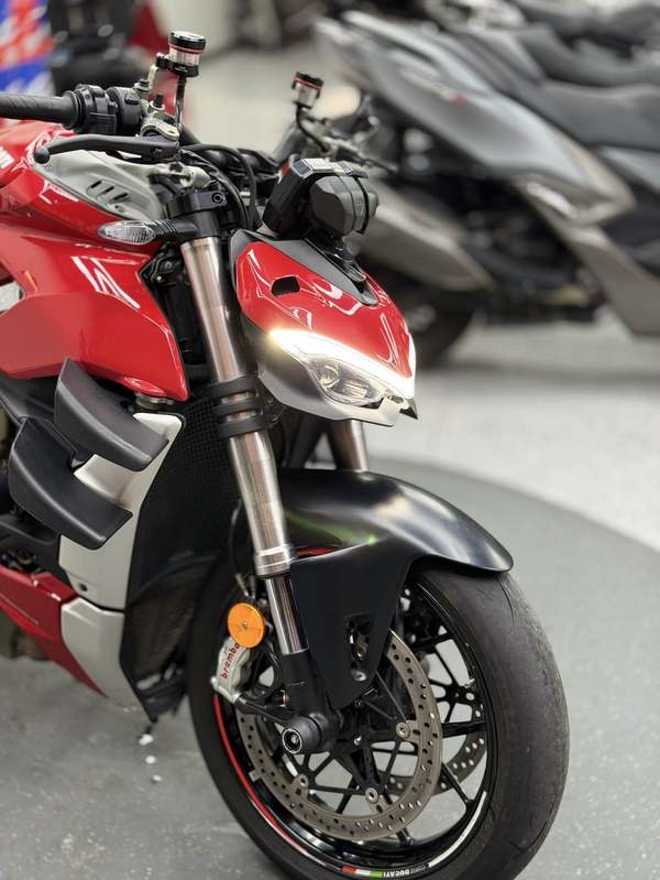 二手杜卡迪Street Fighter V4