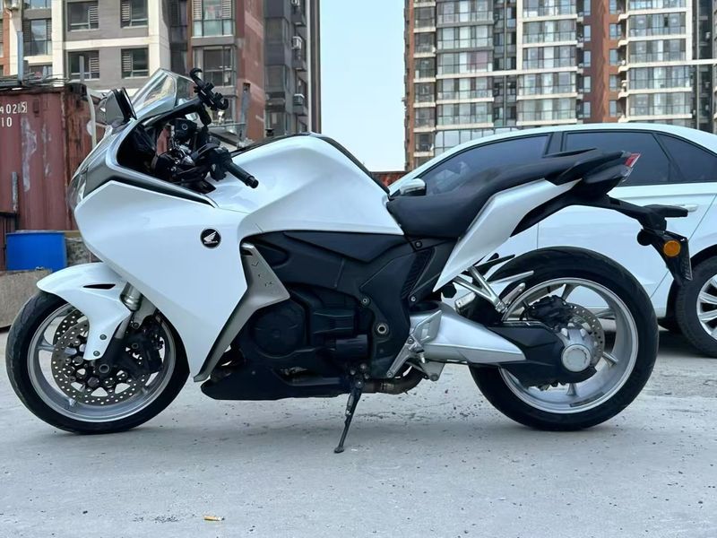 二手本田VFR 1200F