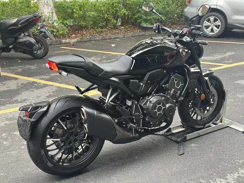 二手本田CB1000R