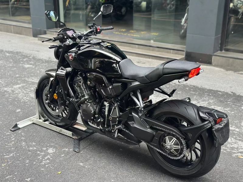 二手本田CB1000R