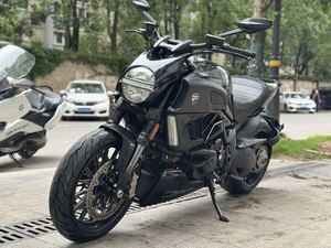 二手杜卡迪Diavel Carbon
