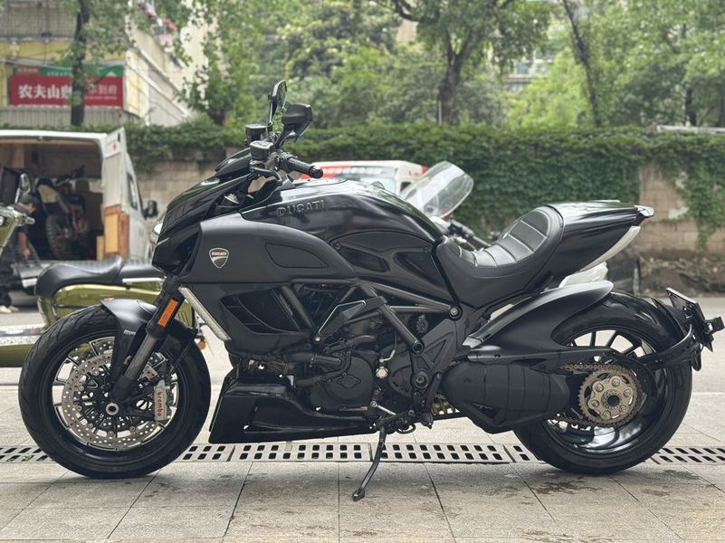 二手杜卡迪Diavel Carbon