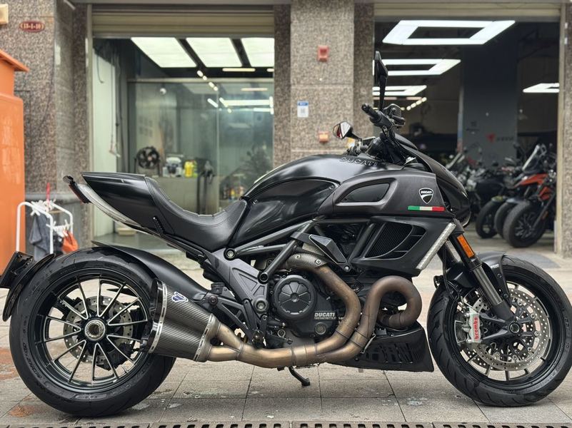 二手杜卡迪Diavel Carbon