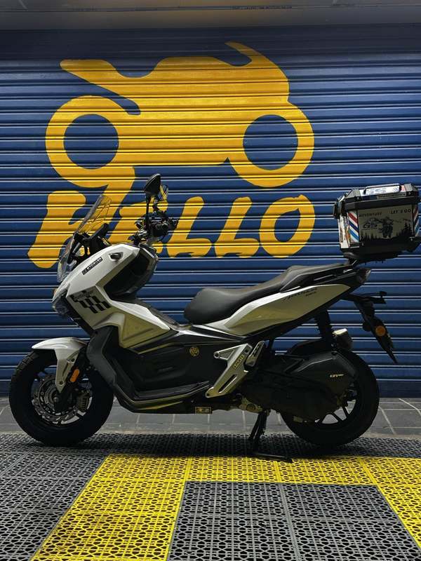 二手布雷斯通极宙 ADV150