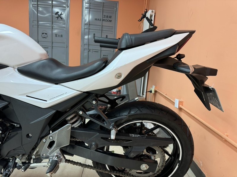 二手豪爵铃木GSX250R