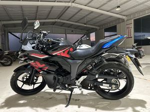 二手济南铃木极客飒 Gixxer 155