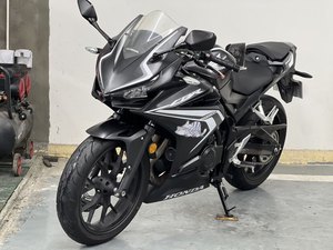 二手本田CBR400R