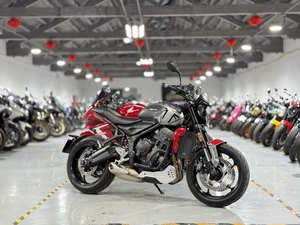 二手凯旋Trident 660