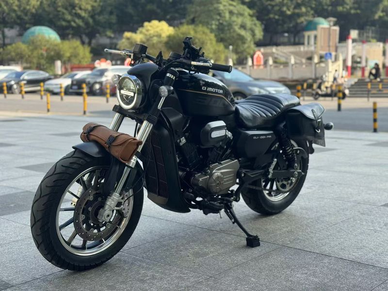 二手QJMOTOR闪300