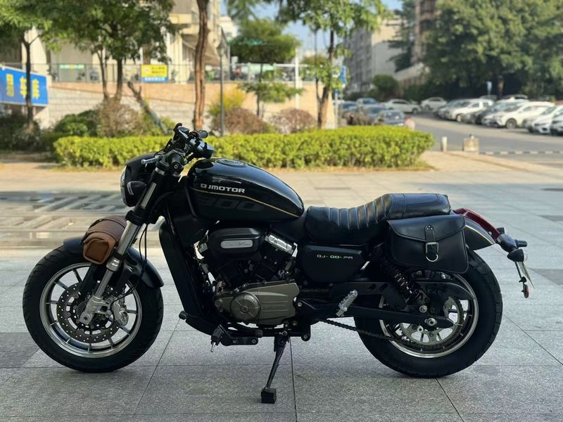 二手QJMOTOR闪300