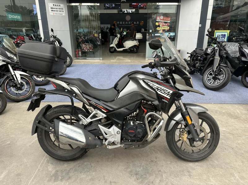 二手五羊本田猛鸷 CB190X