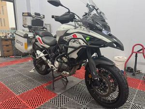 二手贝纳利金鹏 TRK502