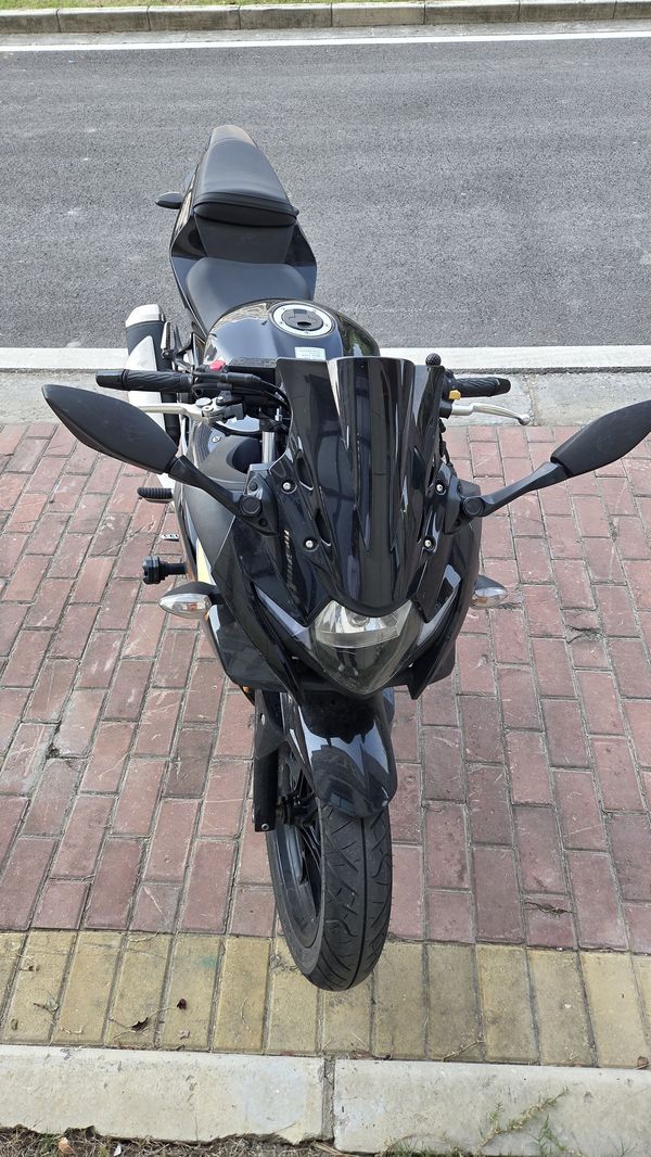 二手豪爵铃木GSX250R