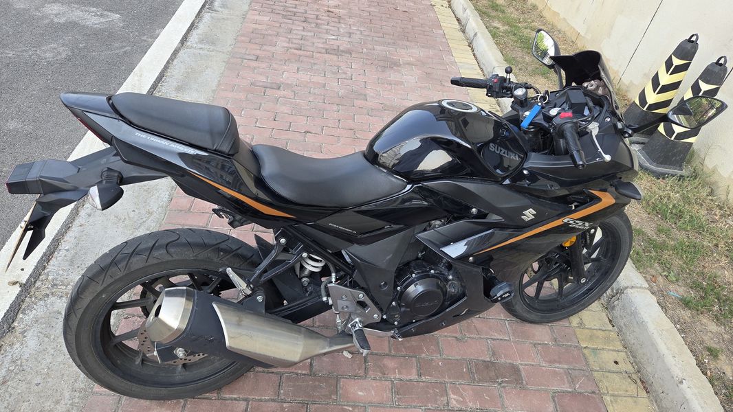 二手豪爵铃木GSX250R