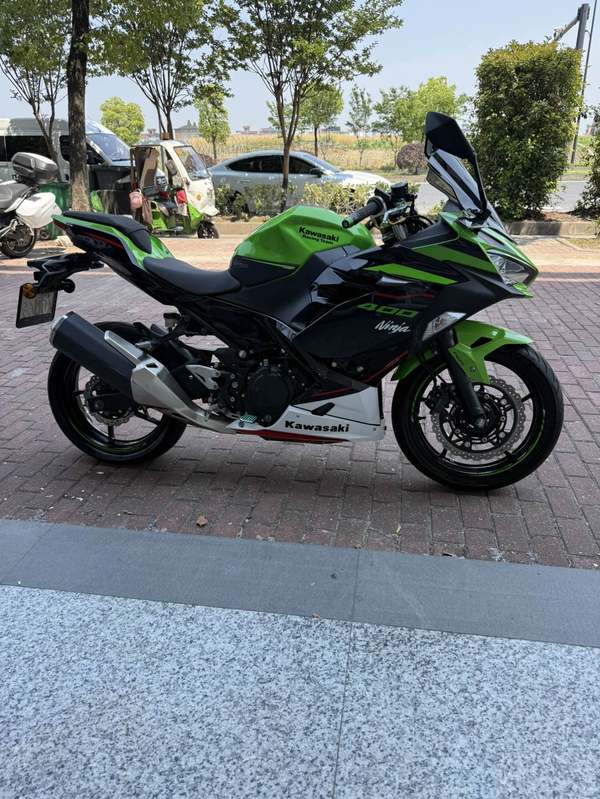 二手川崎Ninja 400