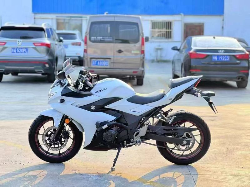二手豪爵铃木GSX250R